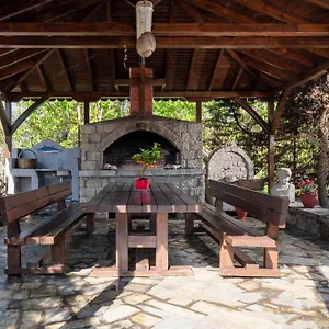 Village Συκιά